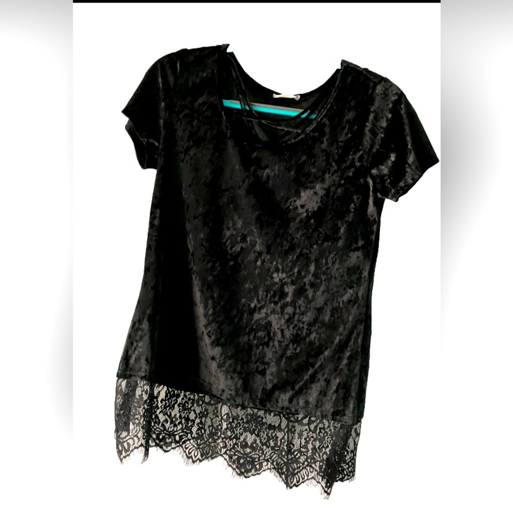 Maurice’s Women’s Med Black velour unique cowl neck and lacy top, hardly used